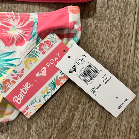 Roxy girls x Barbie Reversible Toddler Bikini! - Picture 6 of 10